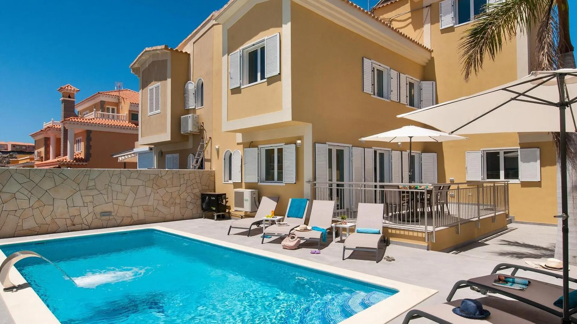 Villa Encantadora Private Outdoor Heatable Pool Bbq Facilities Shaded Outdoor Dining Area Sonnenland Gran Canaria Spanje