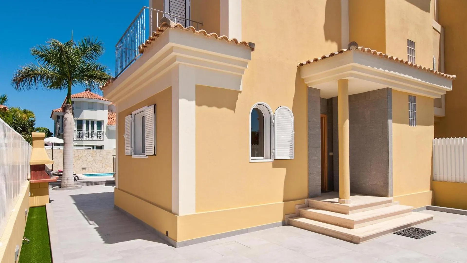 Villa Encantadora Private Outdoor Heatable Pool Bbq Facilities Shaded Outdoor Dining Area Sonnenland Gran Canaria  Las Palmas